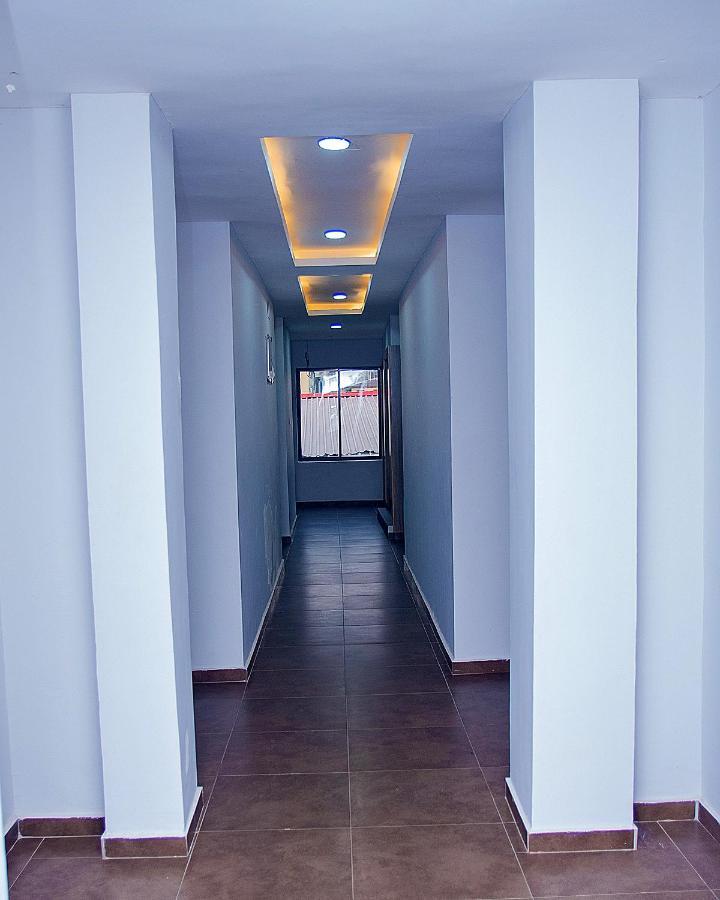 איקג'ה Hotel Capitol מראה חיצוני תמונה