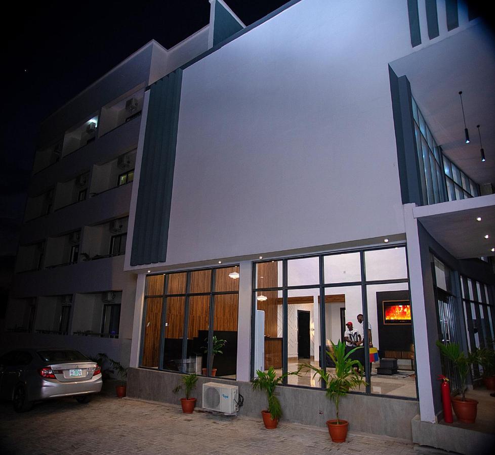 איקג'ה Hotel Capitol מראה חיצוני תמונה