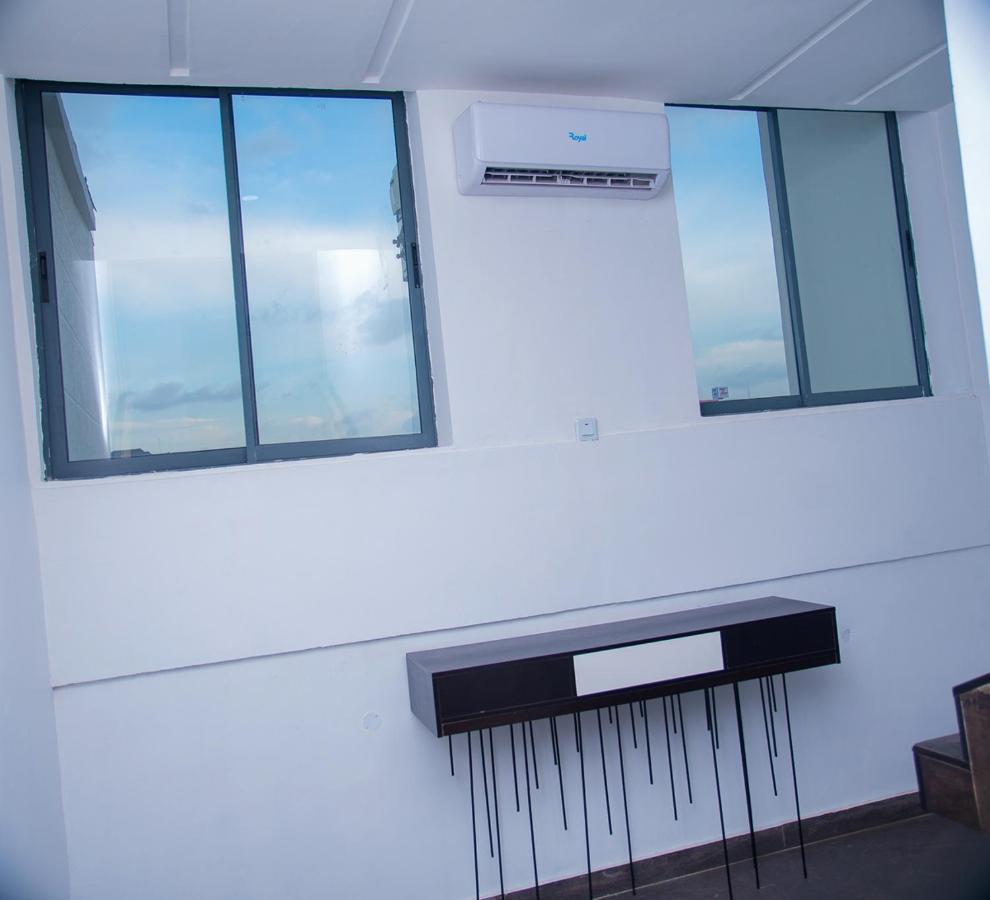 איקג'ה Hotel Capitol מראה חיצוני תמונה