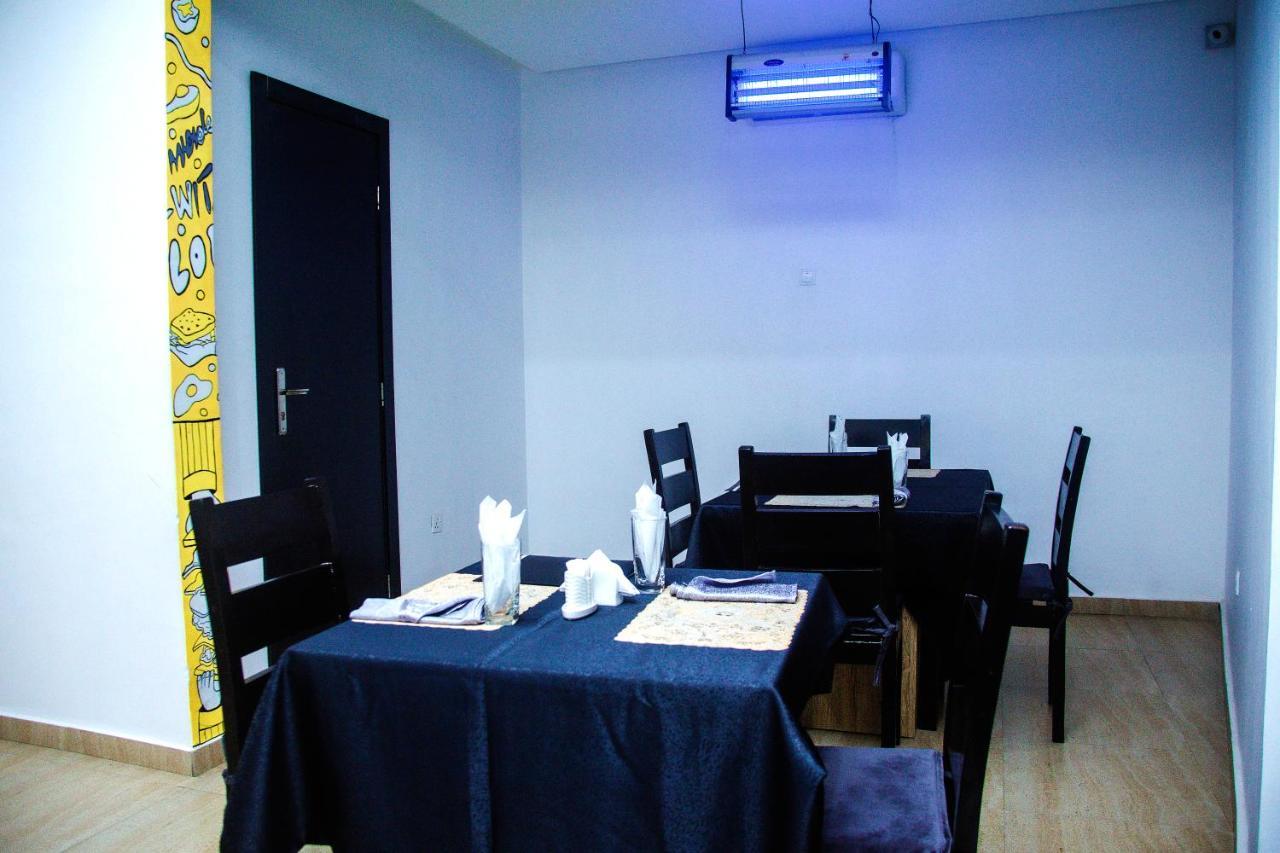איקג'ה Hotel Capitol מראה חיצוני תמונה