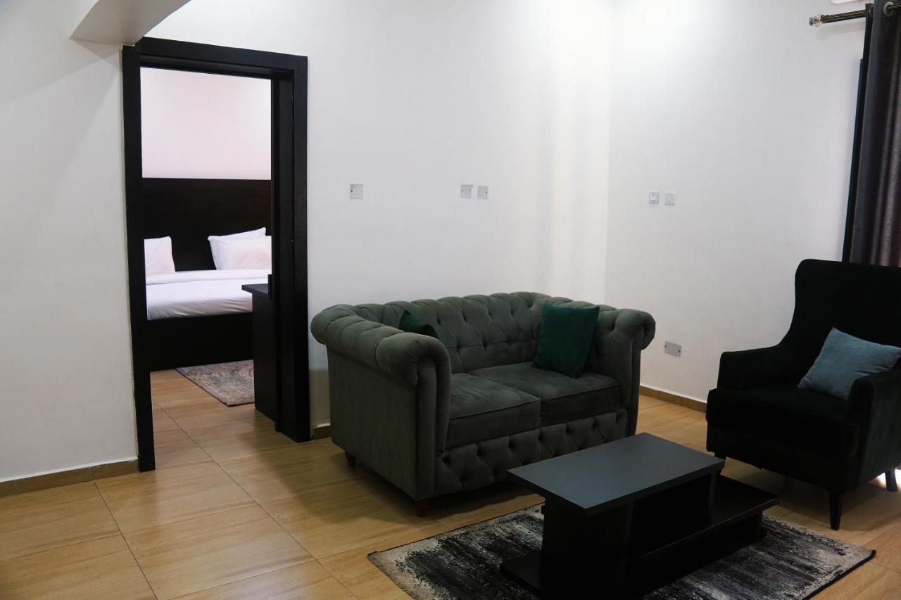 איקג'ה Hotel Capitol מראה חיצוני תמונה