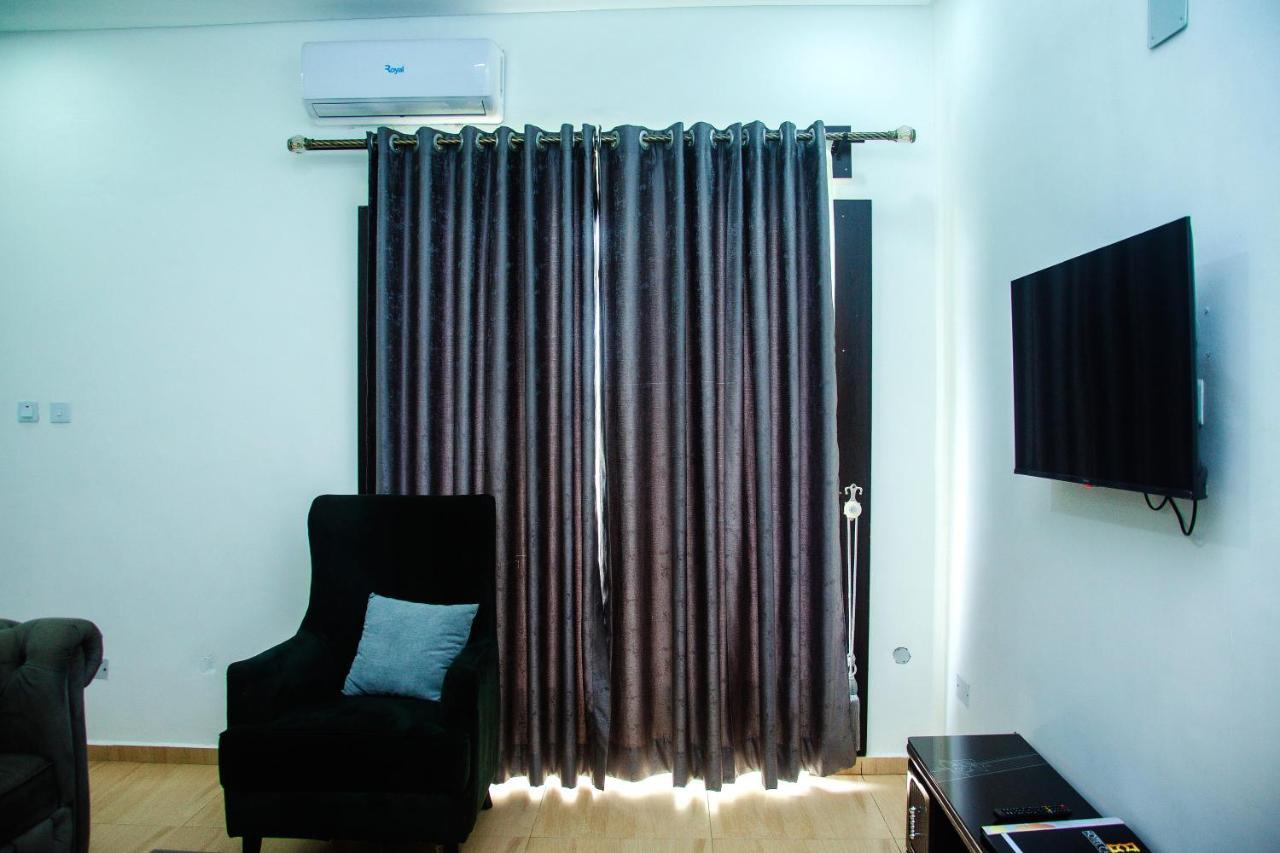 איקג'ה Hotel Capitol מראה חיצוני תמונה